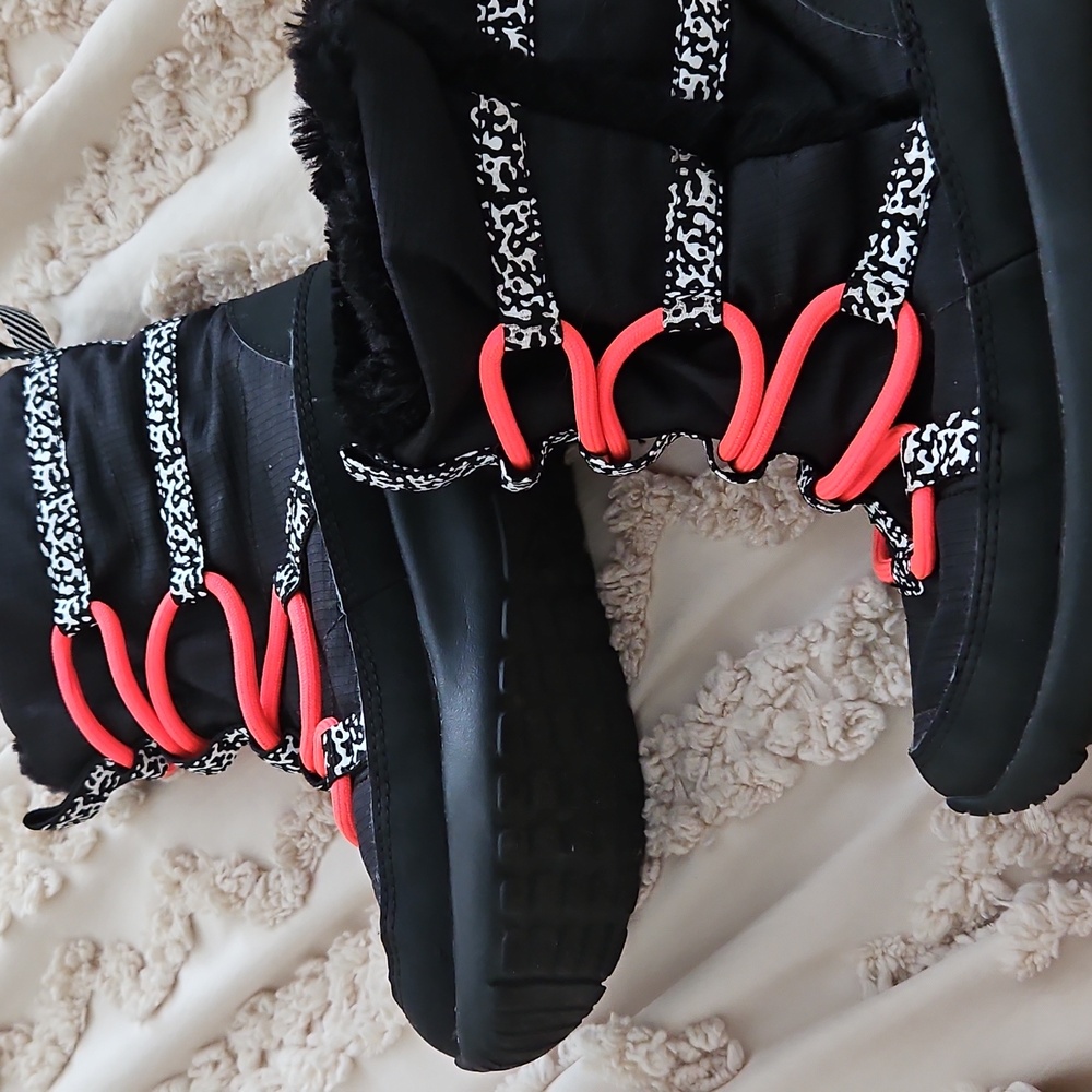 Girl Nike Boots